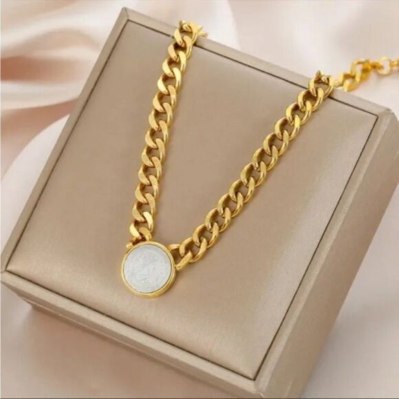 ⭐️ 18K Gold Vintage Coin Chunky Chain Necklace - Picture 1 of 6